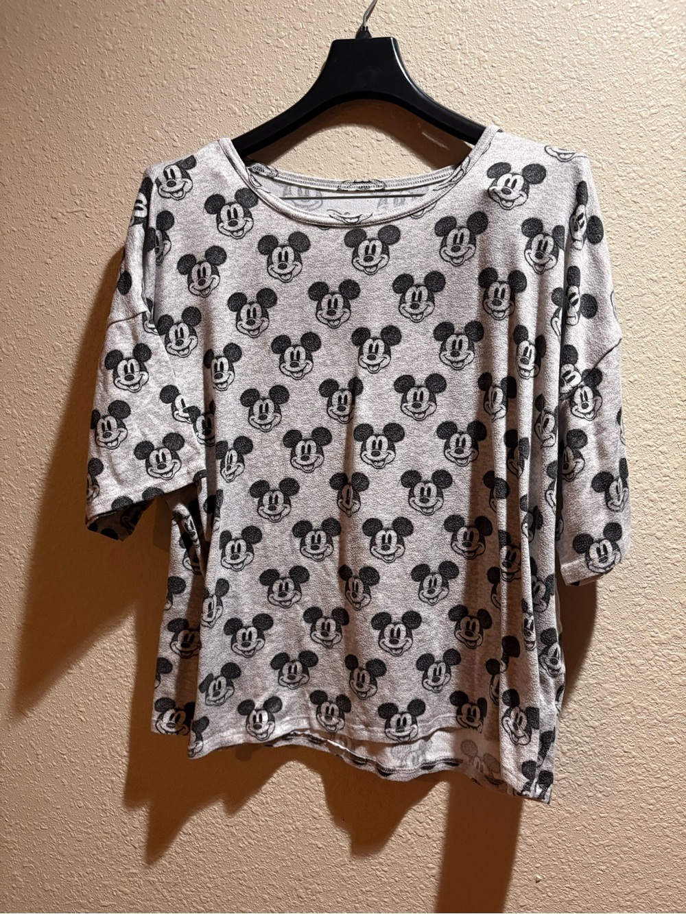 Disney XXL Black & Gray Mickey Mouse Short Sleeve Tee